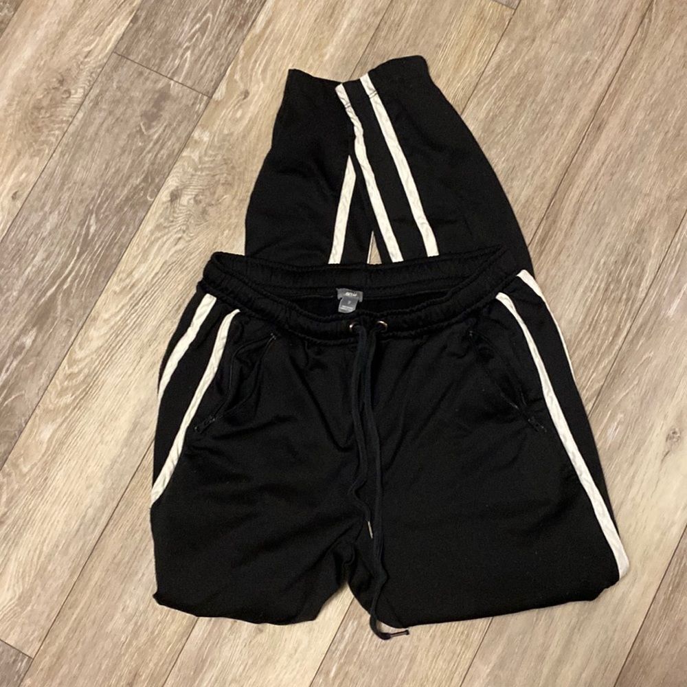 AERIE | Black & White Race Stripe Accent Sweatpants